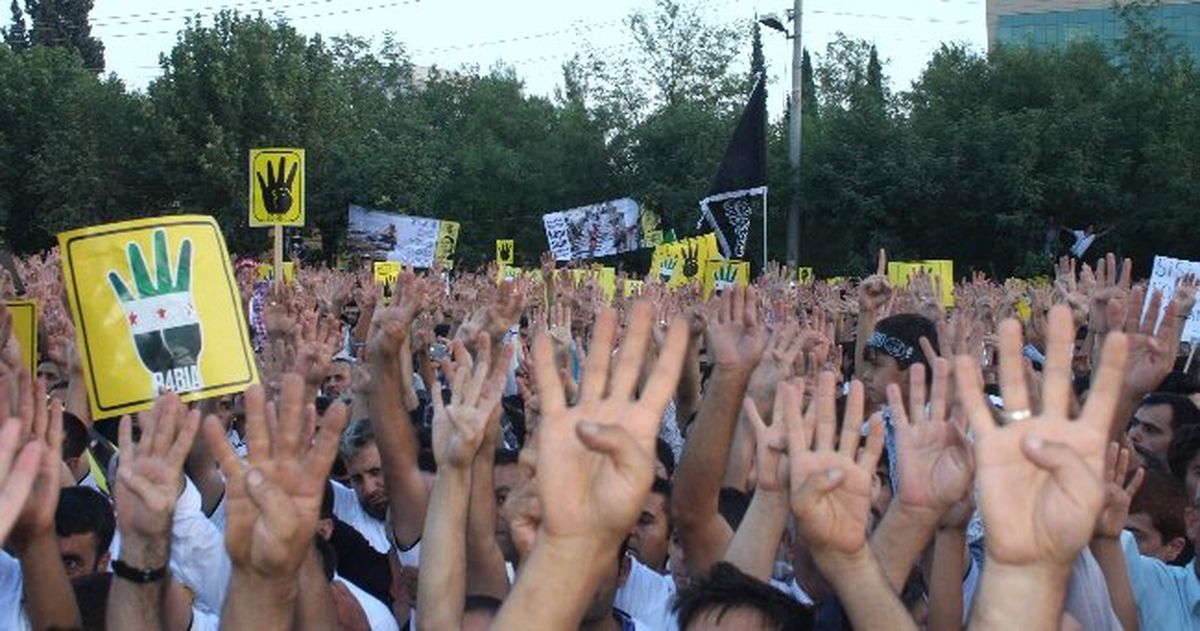 Binlerce Vatandaş Mısır İçin Bir Araya Geldi