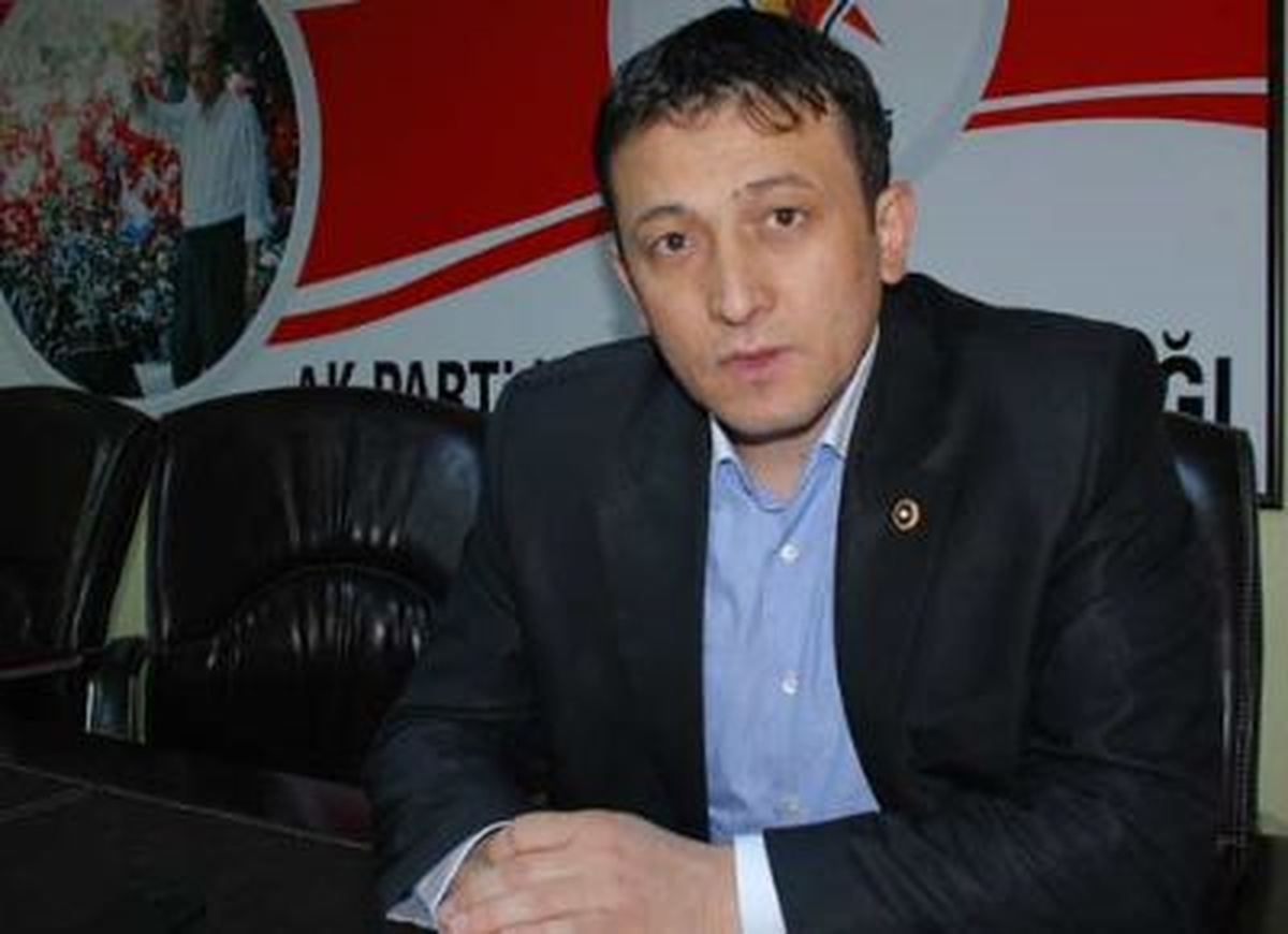 Bornova\'da Ağaçların Kesilmesine Tepki