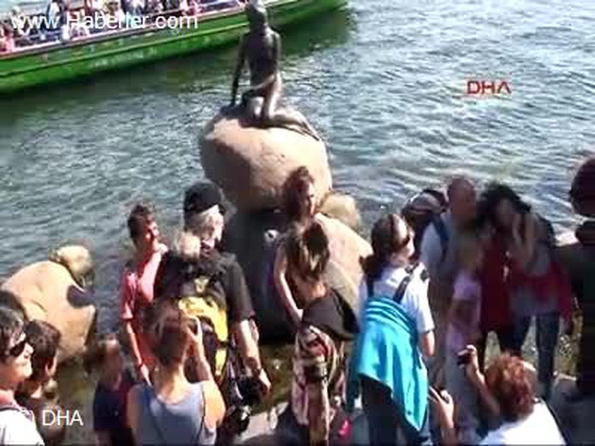 Danimarka\'nın Simgesi Deniz Kızı 100 Yaşında
