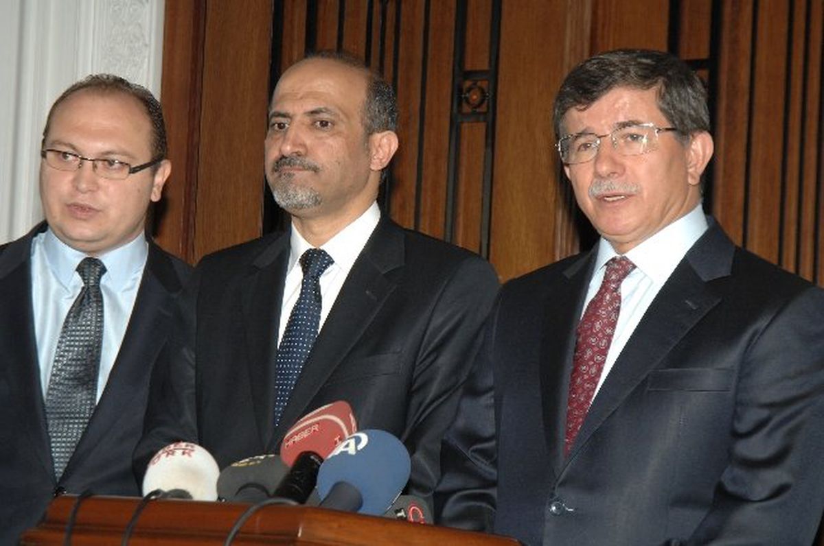 Davutoğlu: "Kimyasal Saldırı Konusundaki Tüm Gerçekler Ortaya Çıkarılmalıdır"