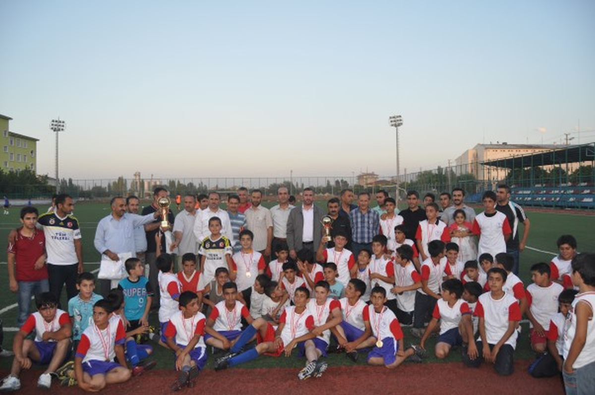 Iğdır\'da Yaz Kur\'an Kurslarında Futbol Turnuvası Sona Erdi