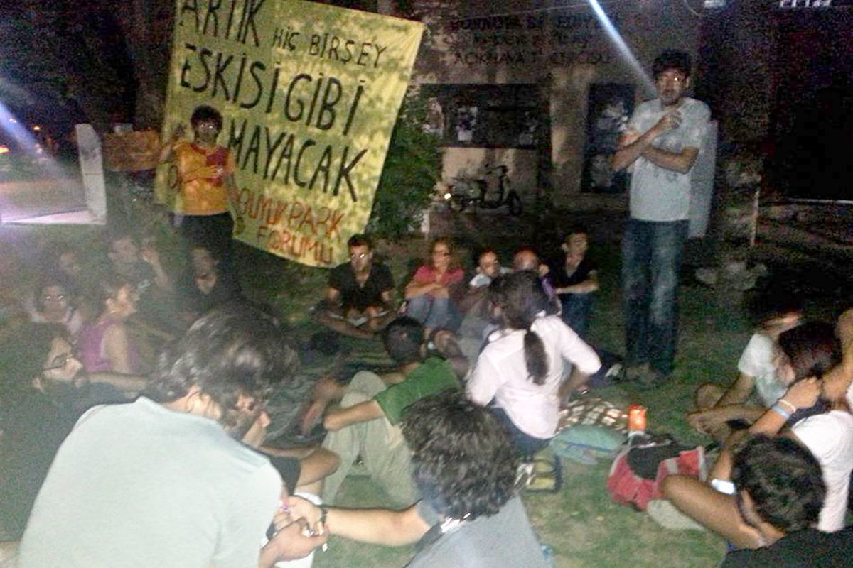 İzmir\'de Çadır Kurmak İsteyen Gruba Polis Uyarısı
