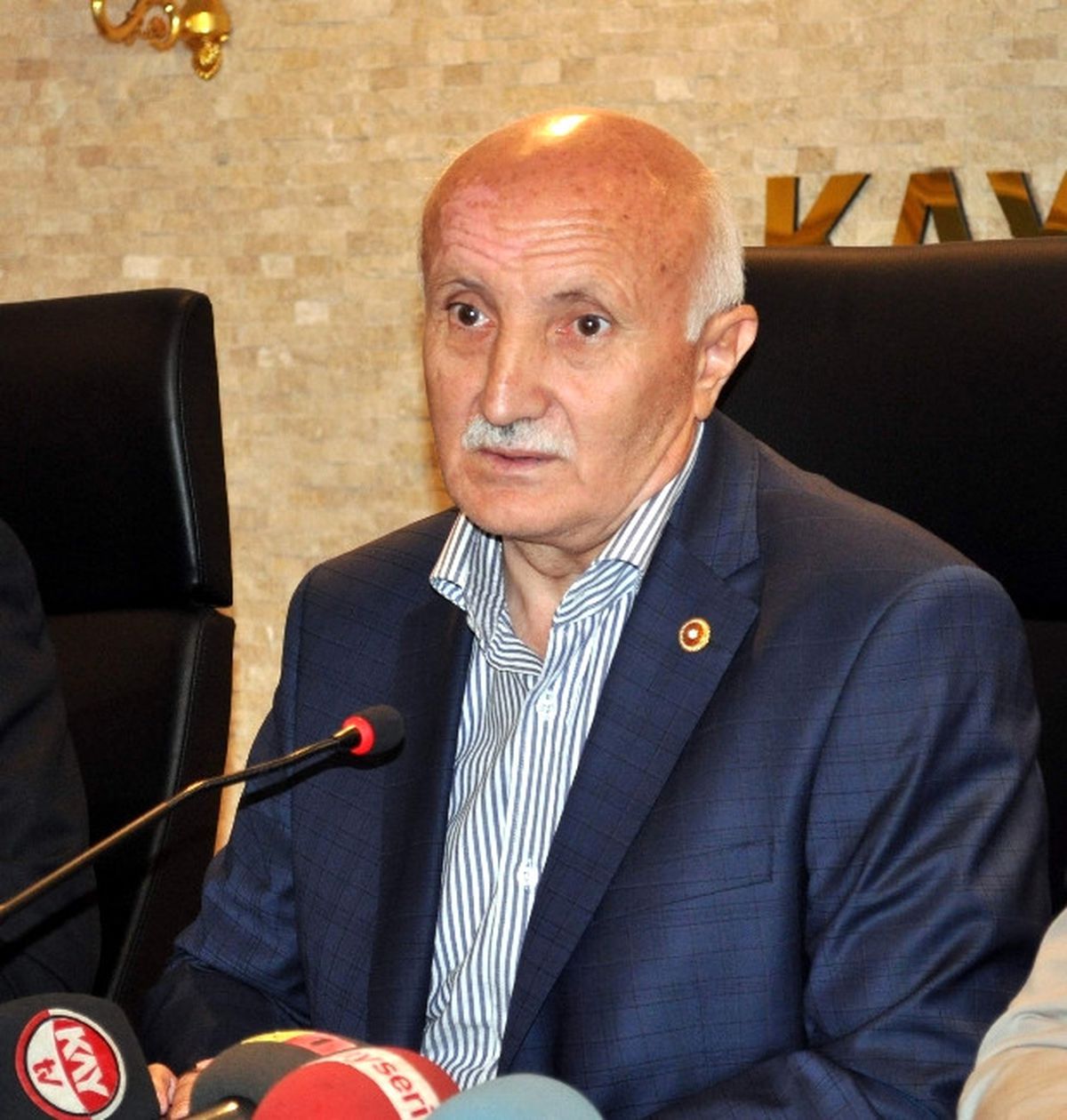 Karayel\'den, "Darbeyi Anımsatan İsimler Kaldırılsın" Önerisi