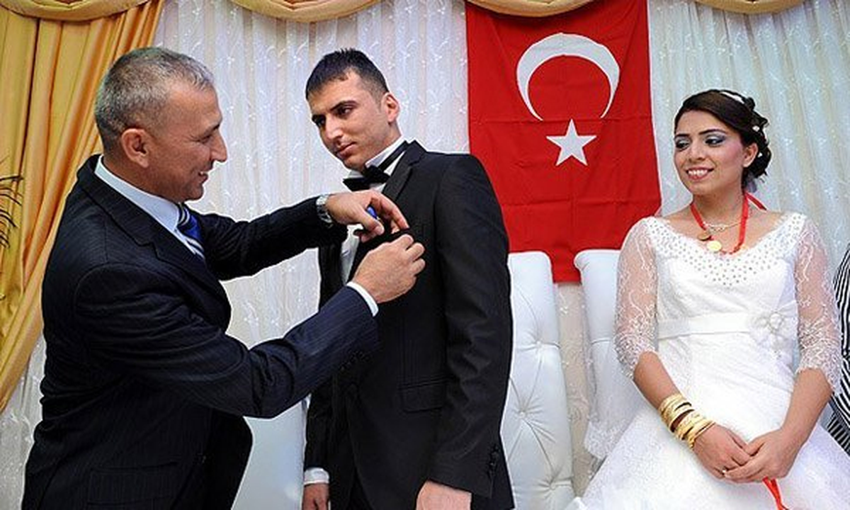 Şırnaklı Gazinin Düğününe Komutanlar da Katıldı
