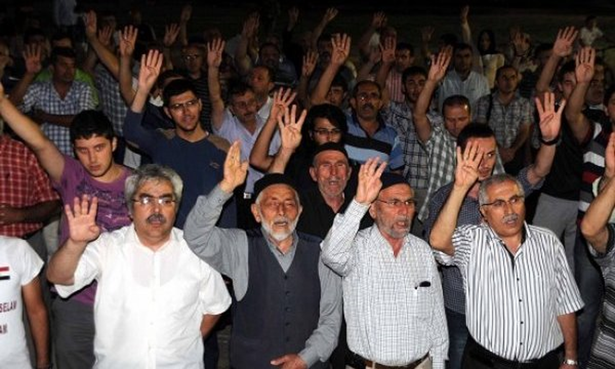 Mısır ve Suriye\'deki Katliama Tepki Gösterileri
