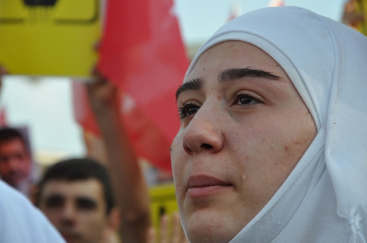 Mısırlı Kız, Kırklareli\'ndeki Protesto Gösterilerinde Ağladı