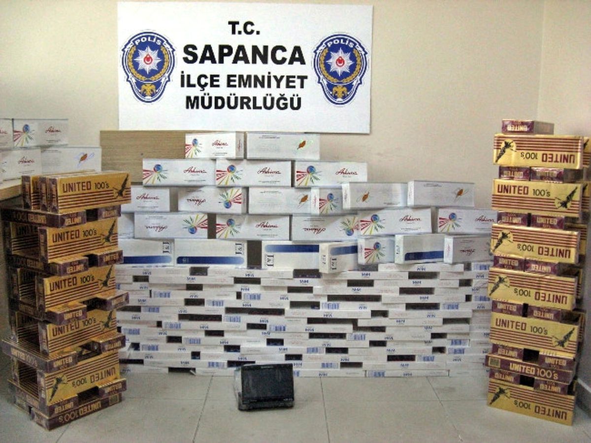 Sakarya\'da 2 Bin Paket Kaçak Sigara Ele Geçirildi