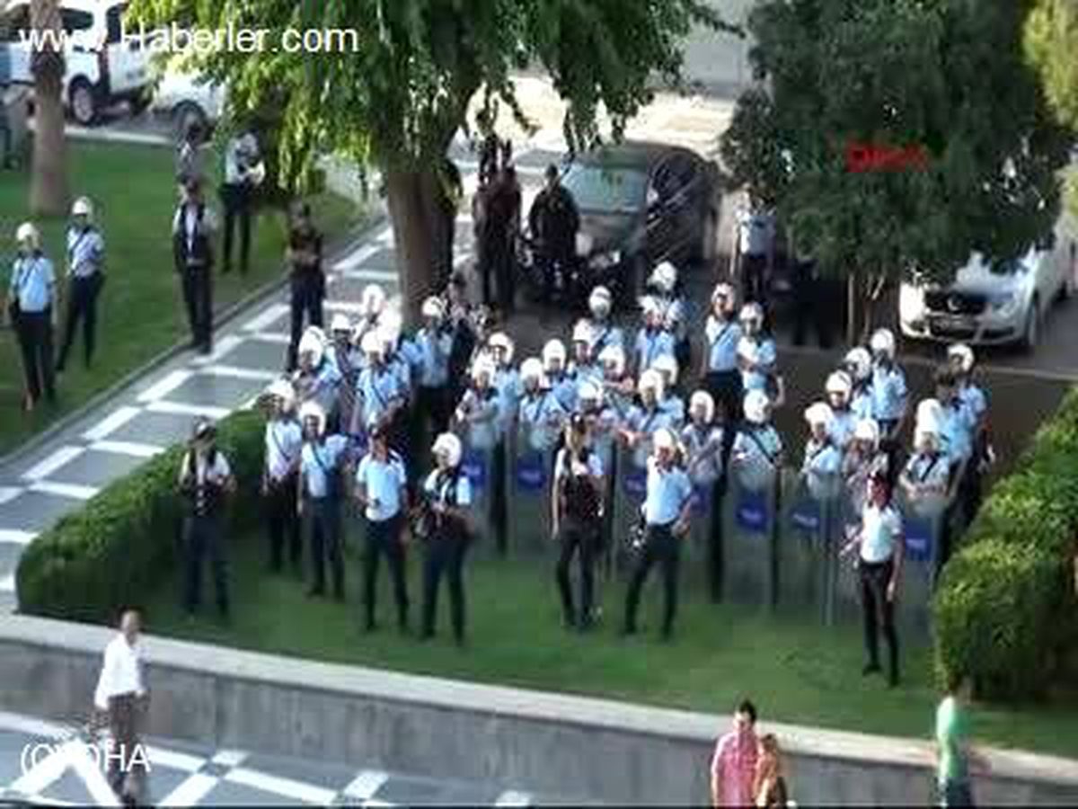 Şanlıurfa\'da BDP\'li Gençlerden Eylem