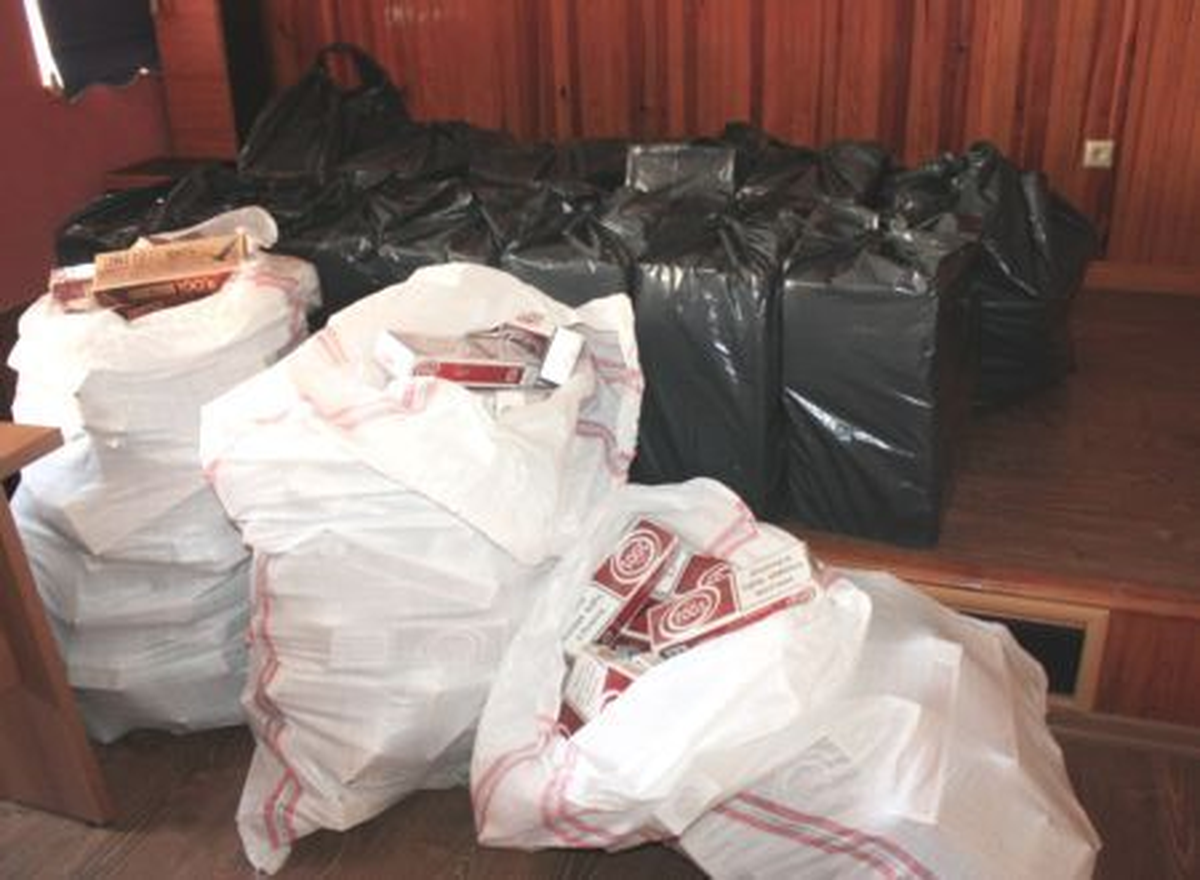 Silifke\'de 15 Bin Kaçak Sigara Yakalandı