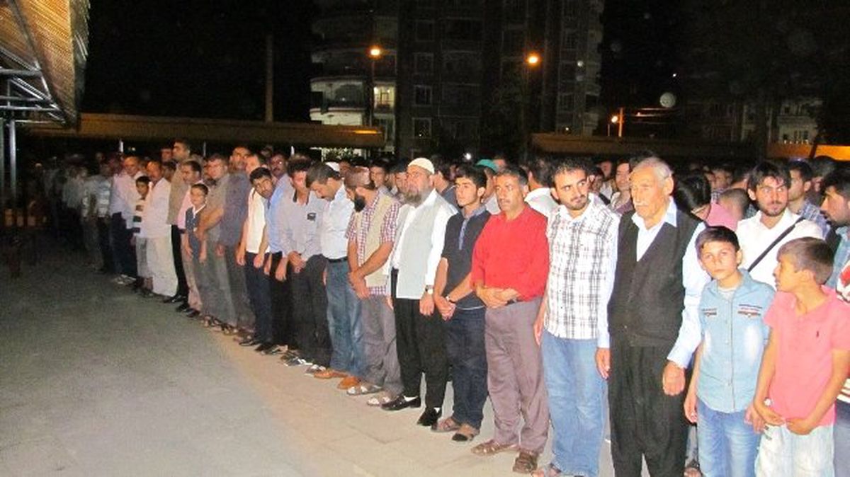 Siverek\'te Suriye ve Mısır\'da Yapılan Katliamlar Kınandı