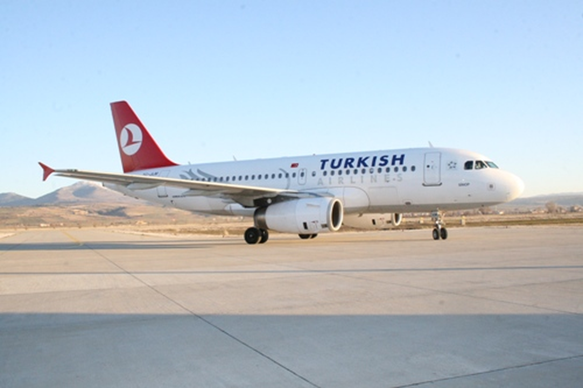 THY Uçağı Pisti Pas Geçti