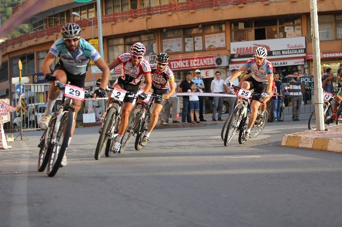 Yenice 3. Dağ Bisikleti Yarışları Başladı