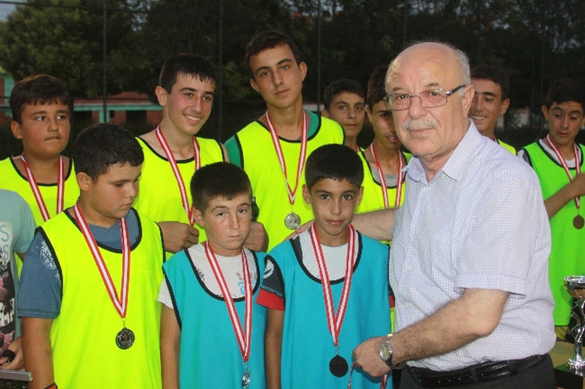 Yunus Emre Camisi Kuran Kursu Şampiyon Oldu