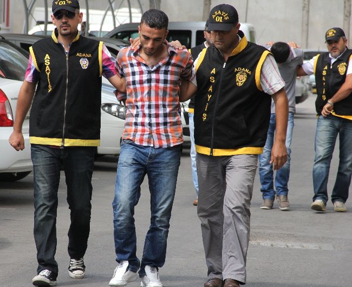 Adana\'da Zanlının Kolundaki Dövme Polisi Bile Şaşırttı