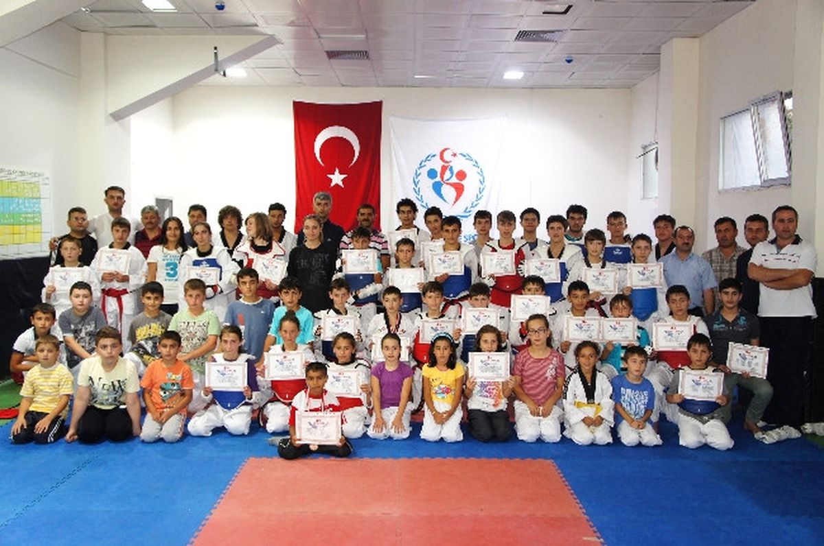 Azeri ve Türk Tekvandocular Ortak Antrenman Yaptı