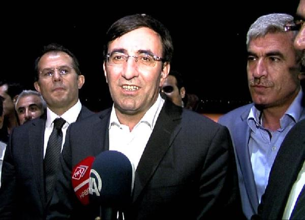 Bakan Yılmaz, Memleketi Bingöl\'e İlk Kez Uçakla Geldi