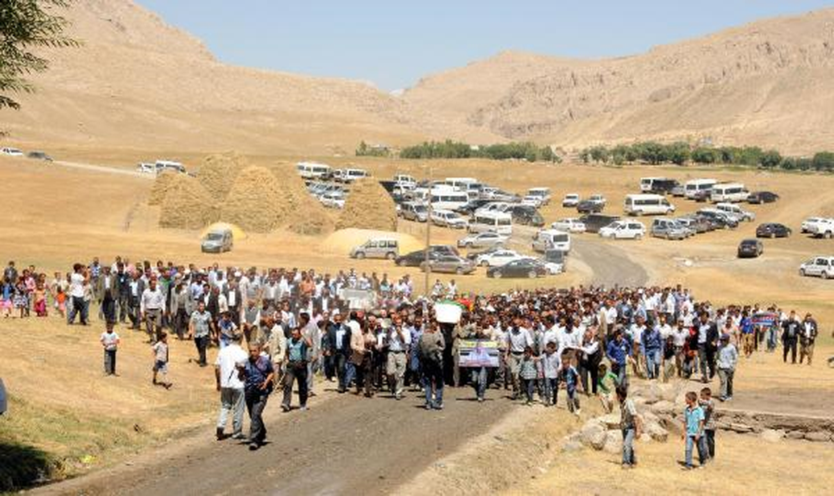 BDP Mersin İl Başkanı Van\'da Toprağa Verildi