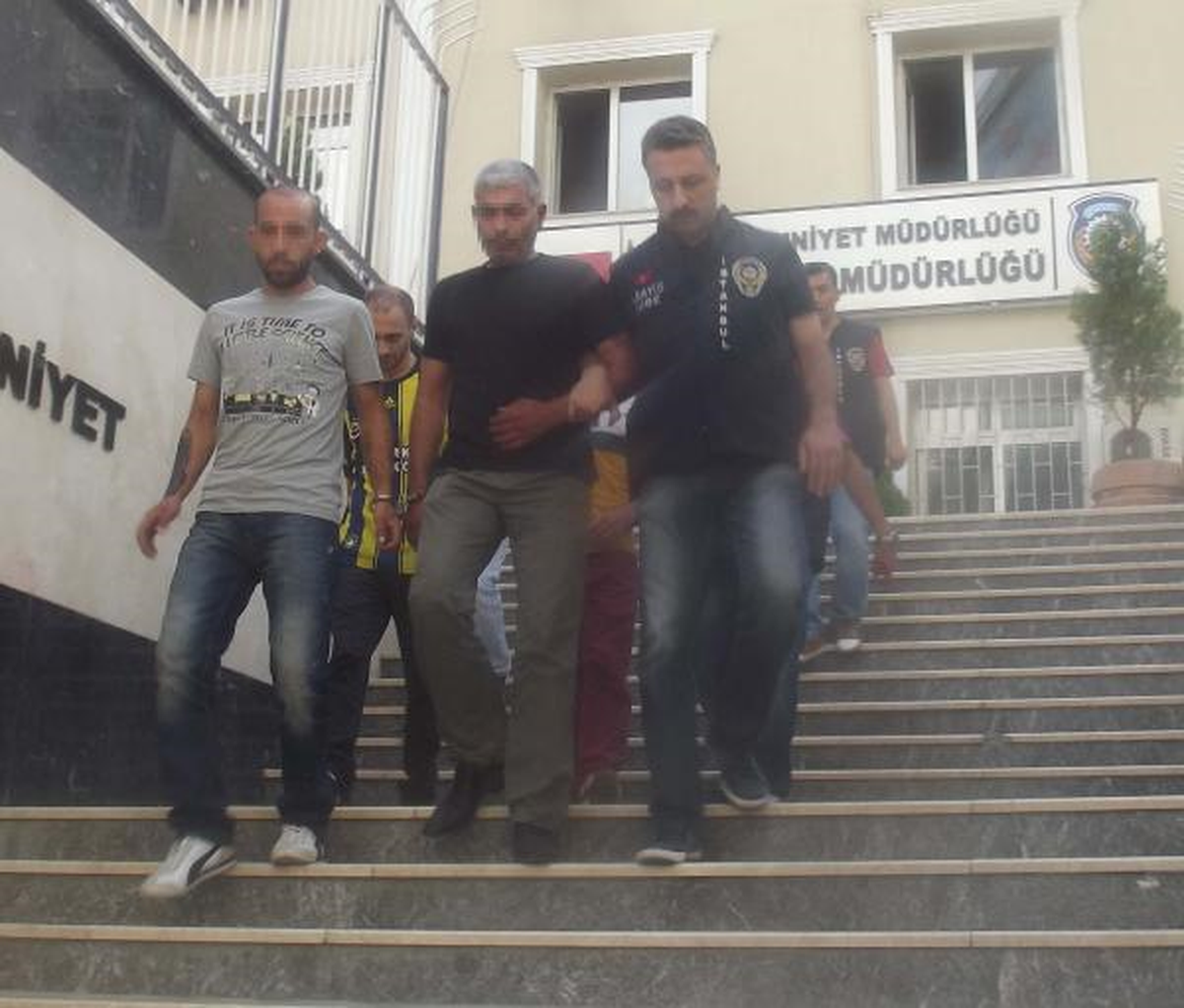 Emniyet: Altınlarınızı Çöp Tenekesine Bırakmayın