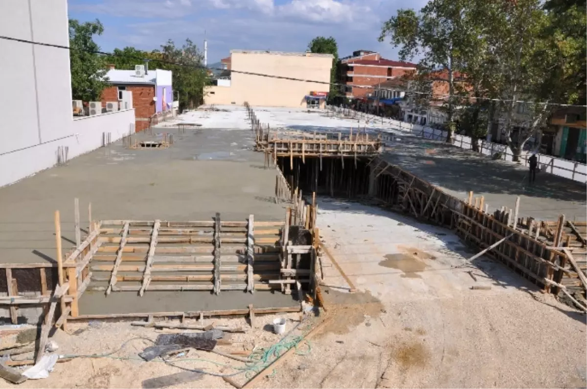 Erbaa\'da Katlı Otopark ve Yöresel Ürünler Pazarı