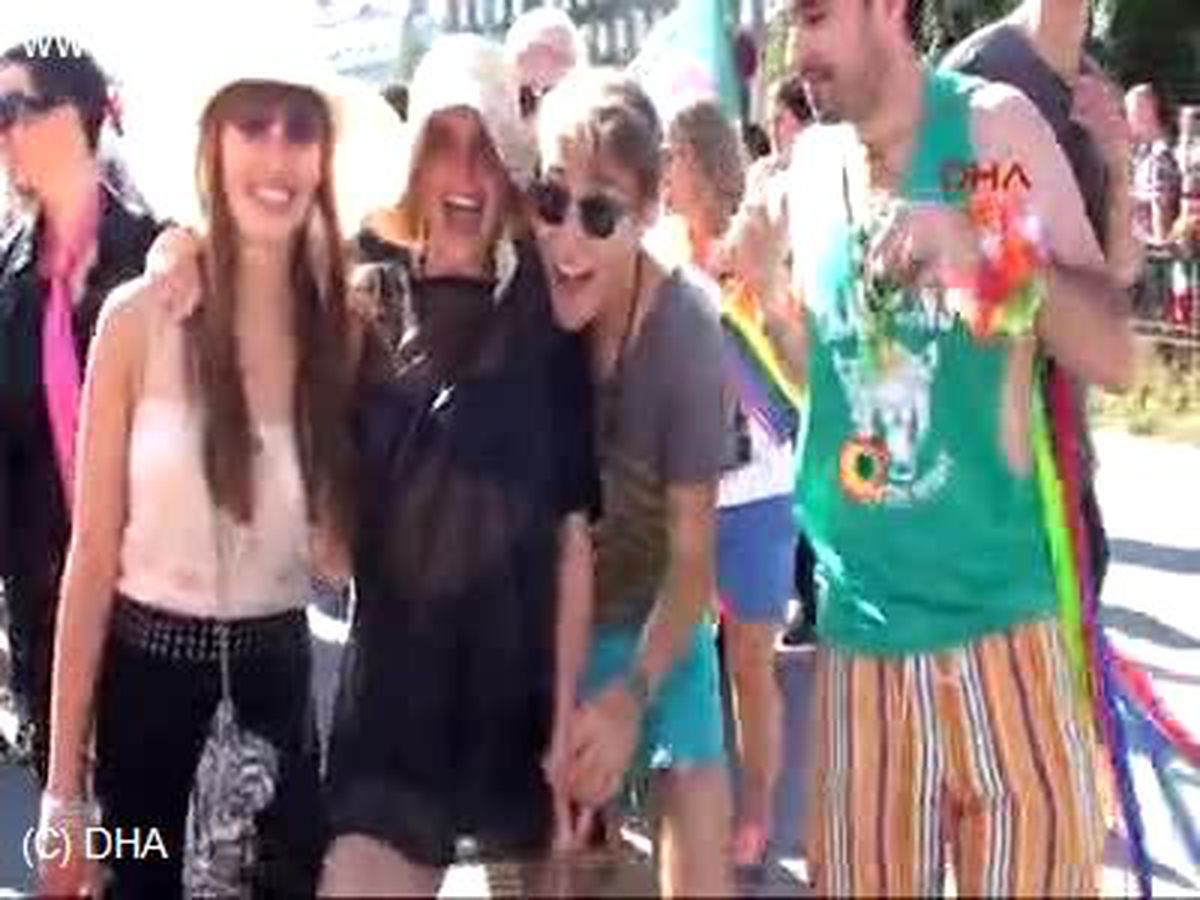 Eşcinsel Festivali Renkli Başladı
