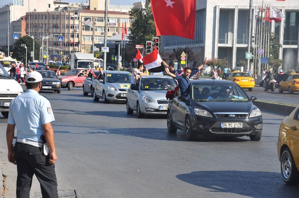 Fatih\'te Mısır Protestosu