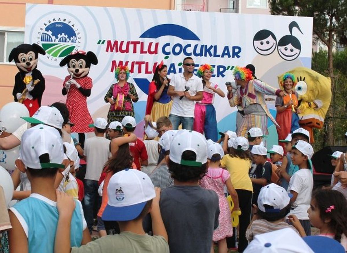 Ferizli\'de Çocukların Mutlu Günü