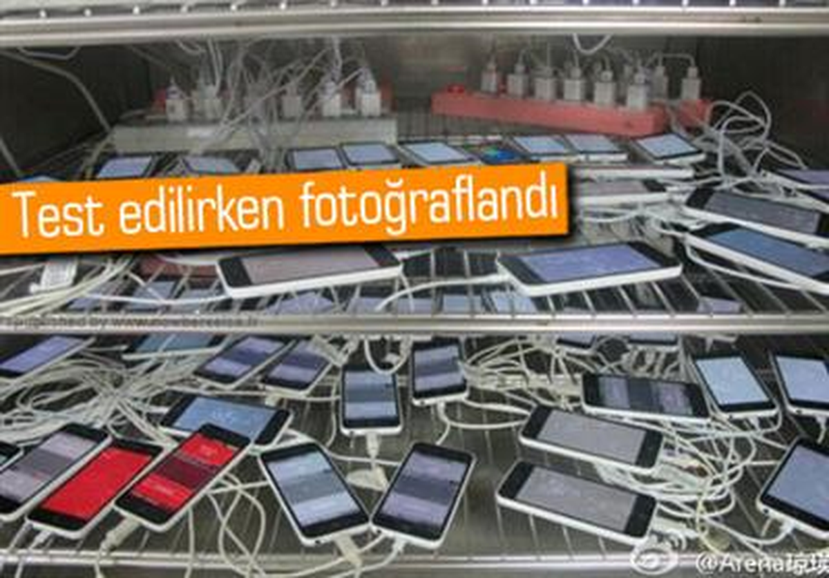 İphone 5c\'nin Yeni Fotoğrafı Sızdı