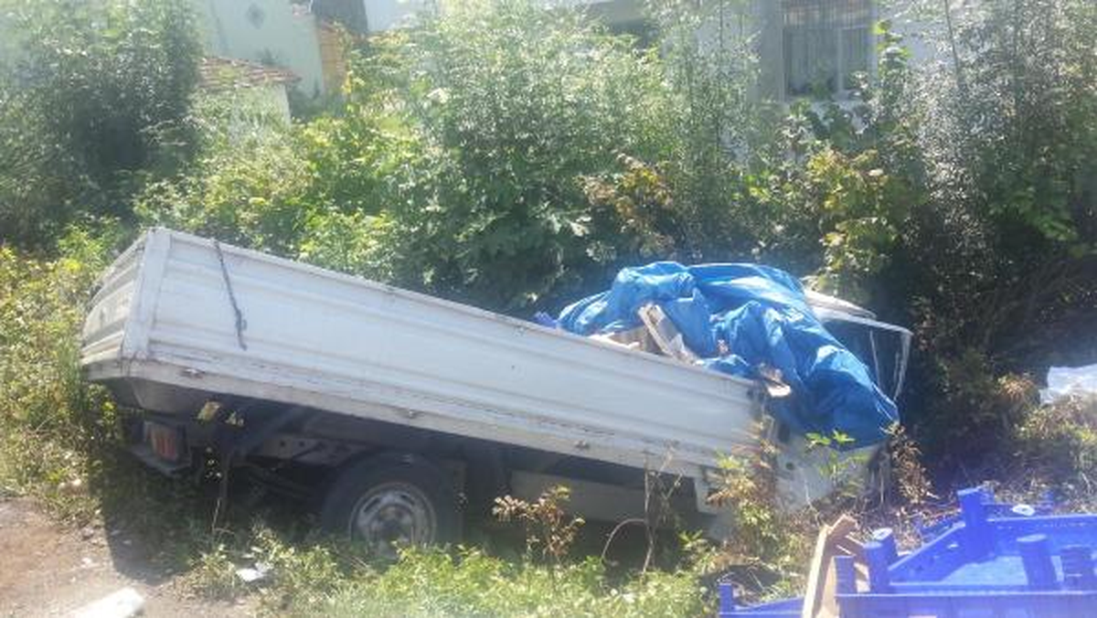 Samsun\'da Kamyonet Otomobile Çarptı : 5 Ölü, 2 Yaralı