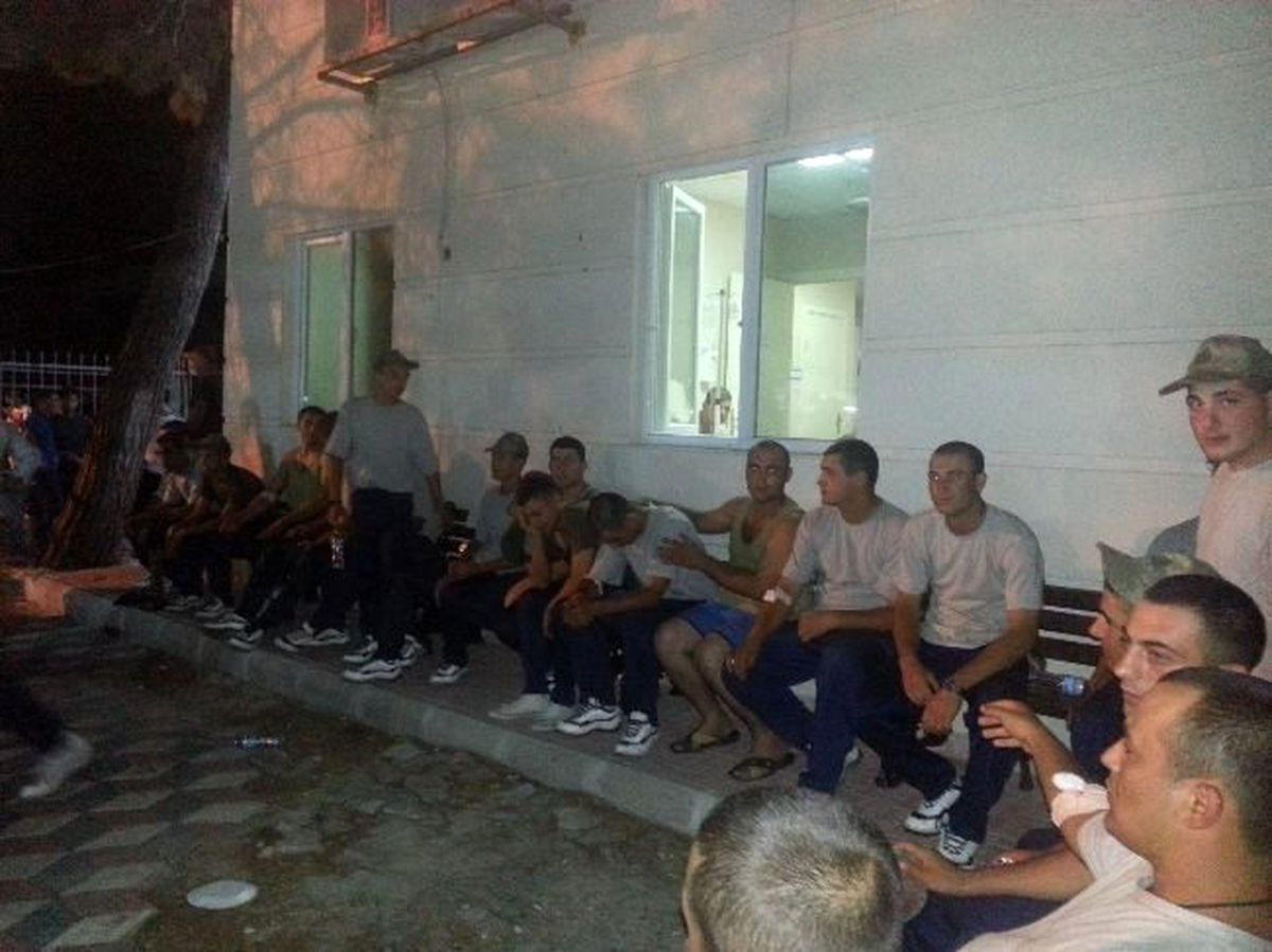 Manisa\'daki Askeri Birlikte Gıda Zehirlenmesi