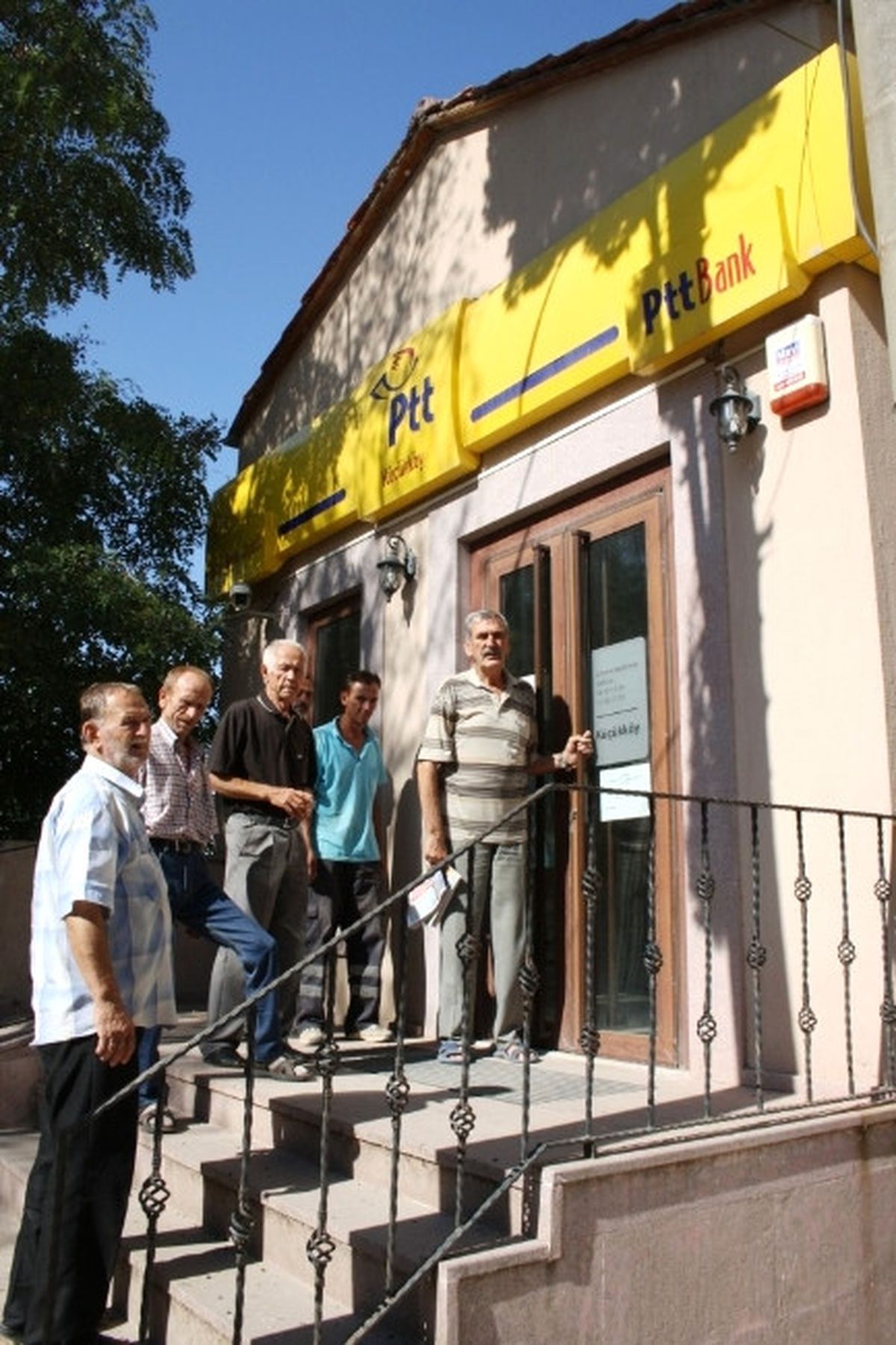 Küçükköylüler PTT Şubesinden Şikayetçi