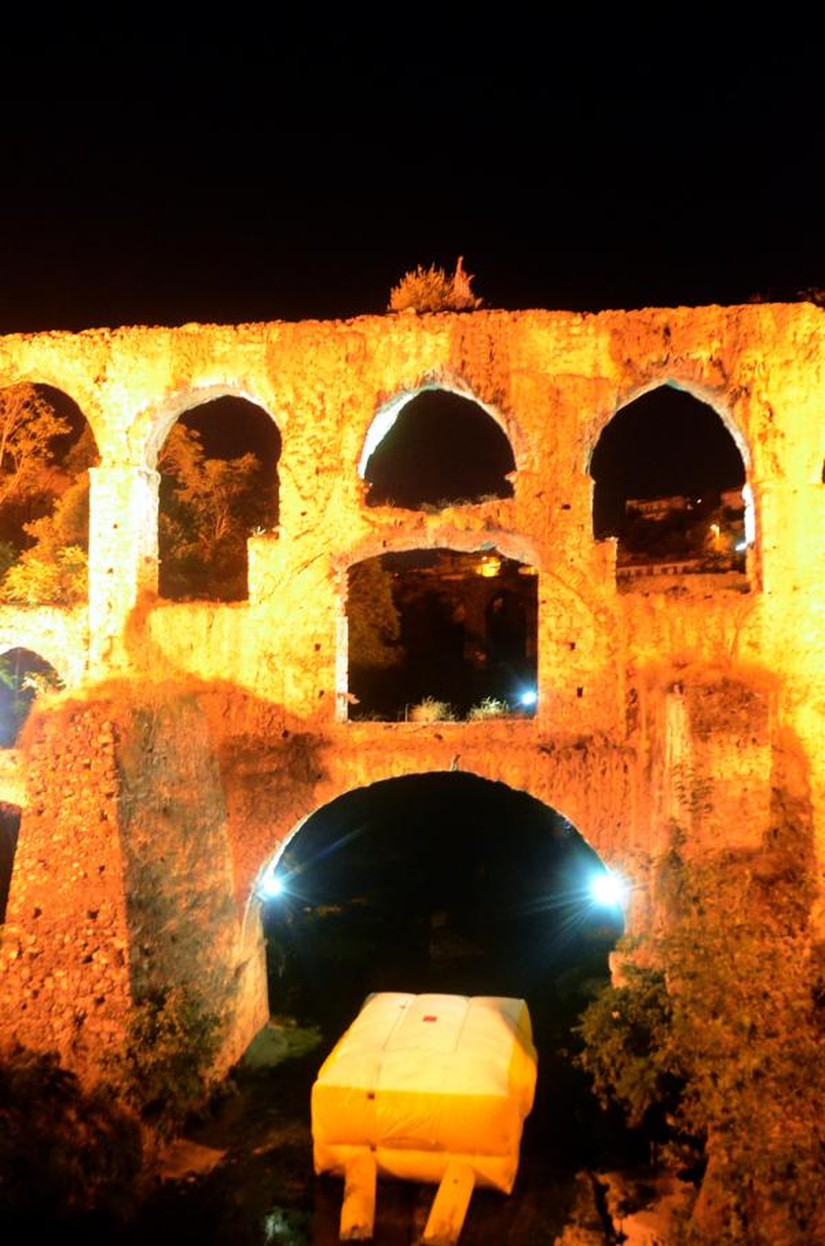 İzmir Buca\'da İntihar Girişimi