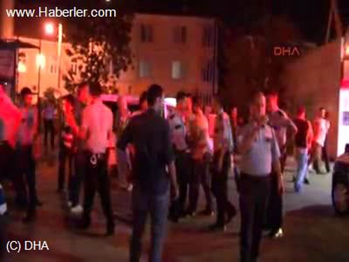 Sakarya Kimlik Soran Polisin Tabancasını Alıp Basına Vurduktan Sonra Kaçan 4 Kişi Yakalandı
