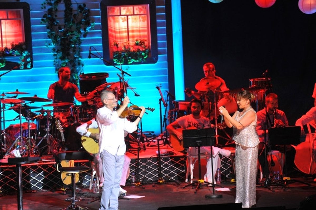 Sezen Aksu İki Gece Üst Üste Harbiye Açıkhava'yı Salladı