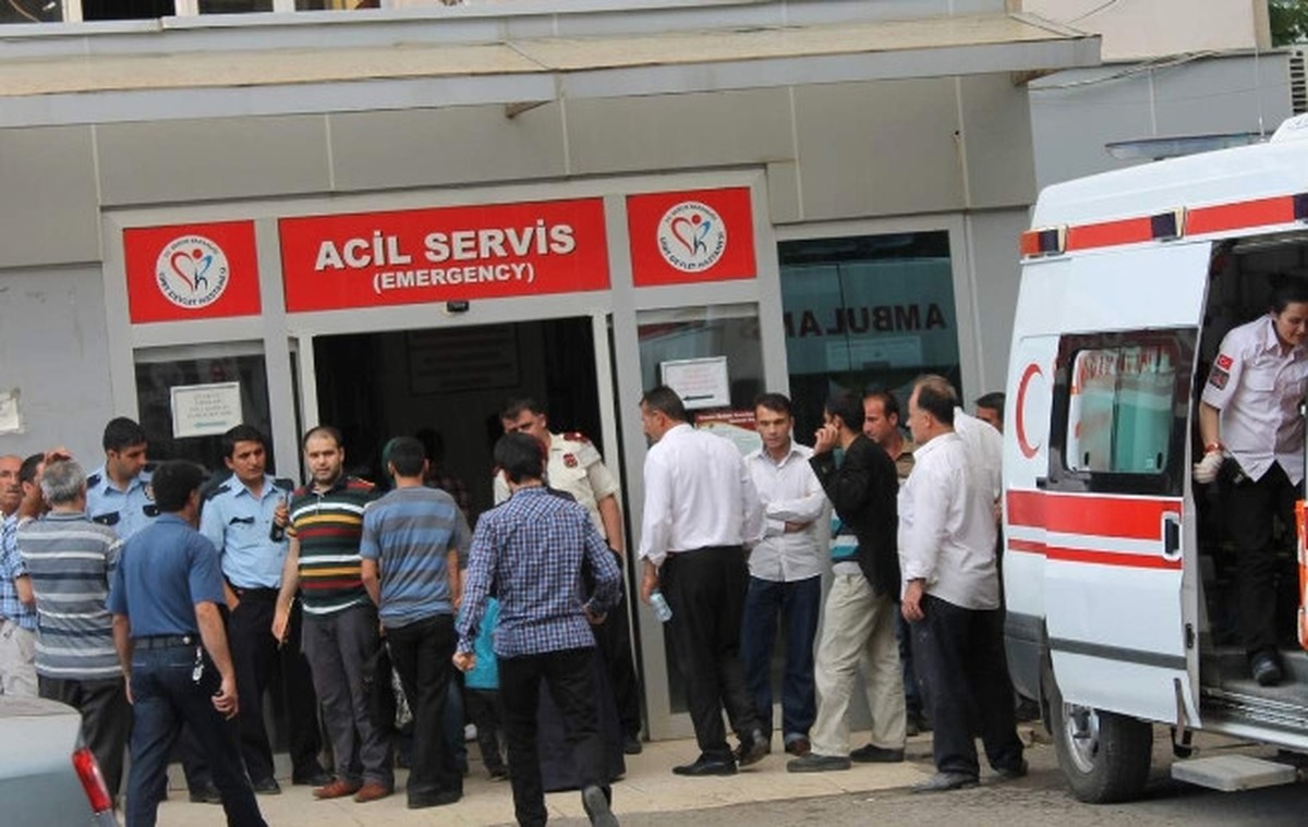 Siirt\'te Trafik Kazası: 1 Ölü, 4 Yaralı