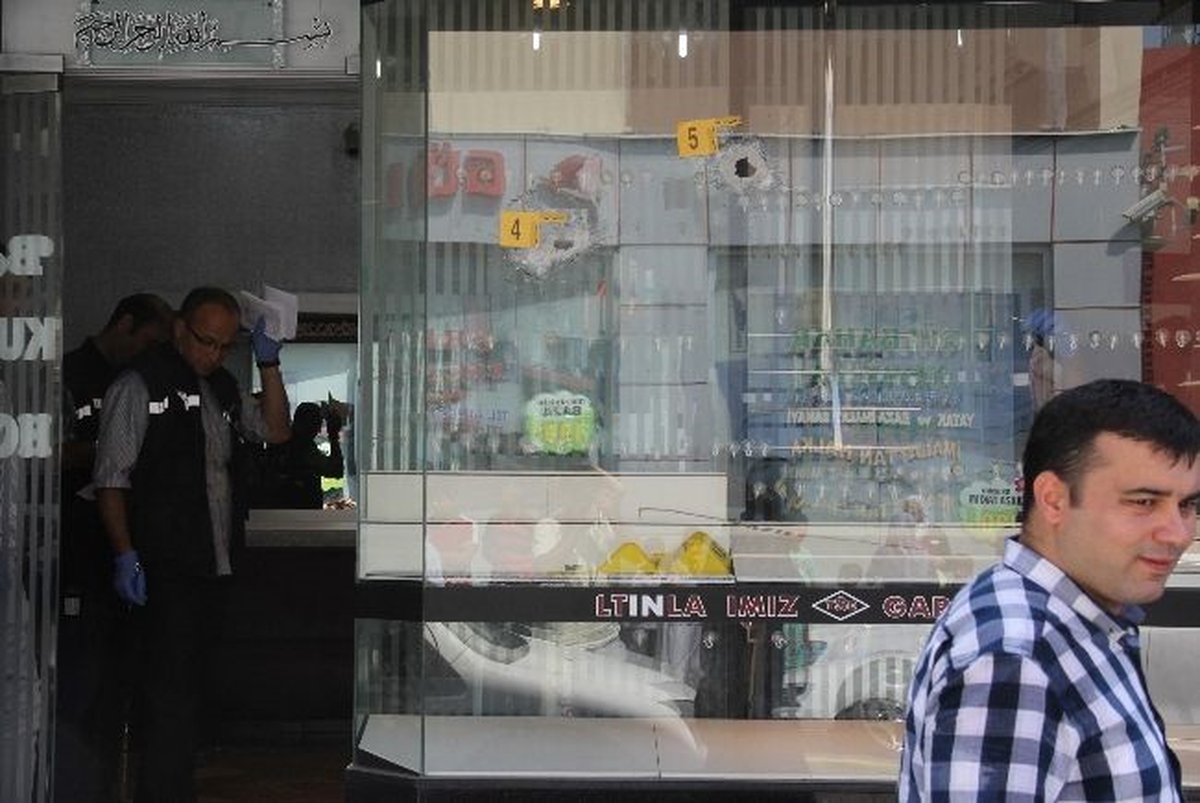 Adana\'da Kuyumcu Dükkanındaki Silahlı Soygun
