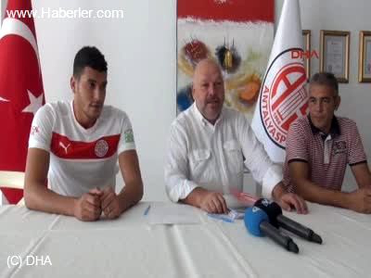Antalyaspor Hentbol Takımı, Geçen Yıl 90 Gol Atan Tunuslu 24 Yaşındaki Marouen Selmi ile 1 Yıllık...