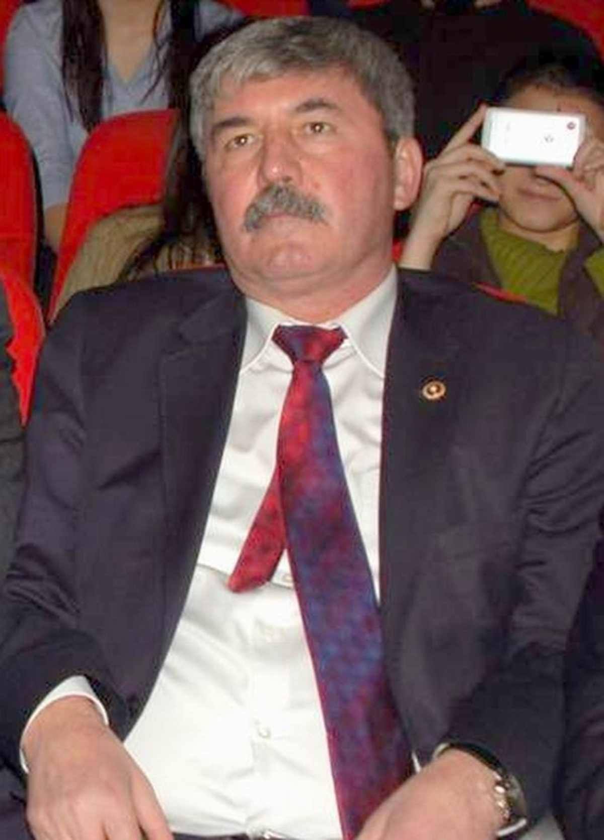 CHP\'li Havutça, Memurların Siyaset Yapabilmesi İçin Kanun Teklifi Verdi