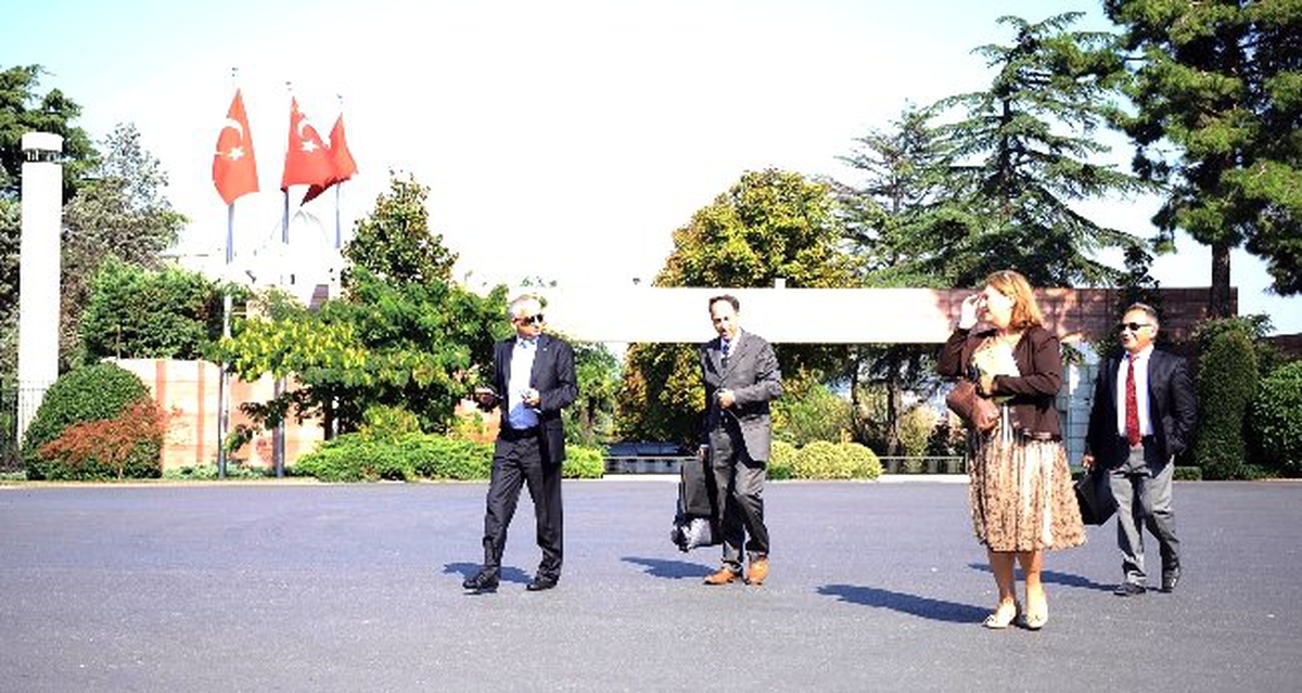 Cumhurbaşkanı Gül, Alevi Bektaşi Kültür Enstitüsü Heyetini Kabul Etti