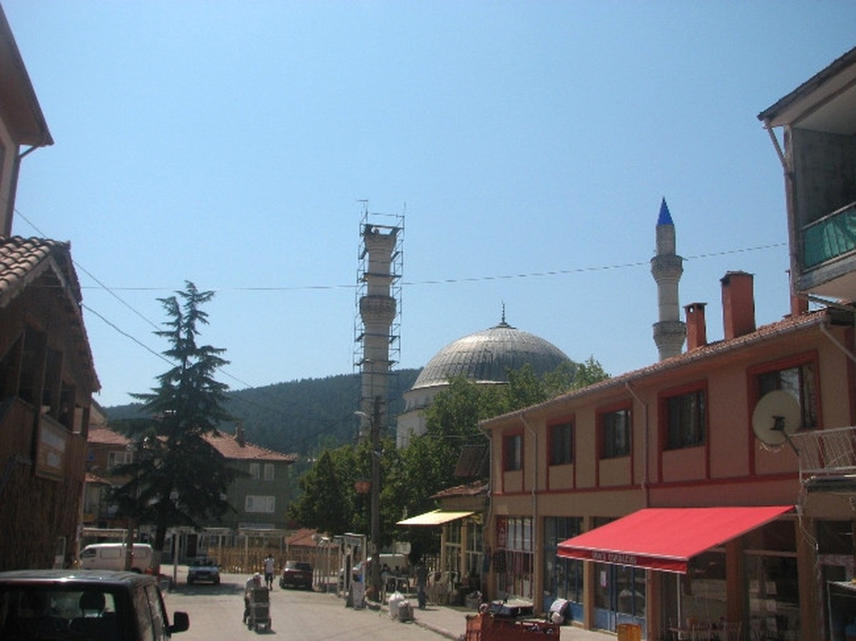 Çürük Minareler Yeniden Yapılıyor