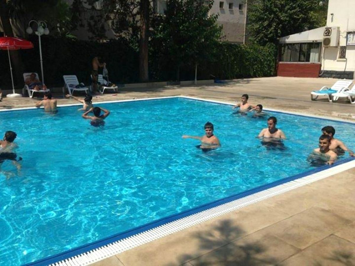 Engelli Vatandaşların Havuz Keyfi