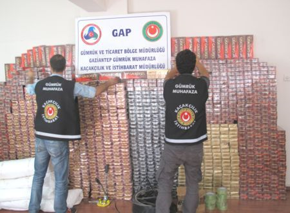 Gaziantep\'te 13 Bin 700 Paket Kaçak Sigara Ele Geçirildi