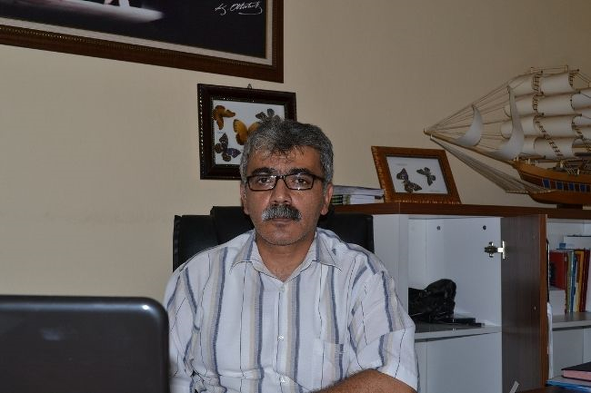 Iğdır\'da Karayolları Kenarına Uyarı Levhaları Dikildi