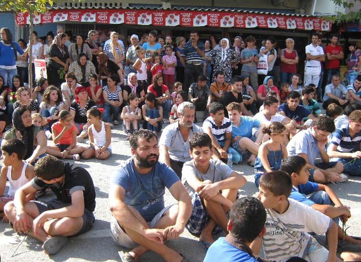 Kazaları Oturma Eylemiyle Protesto Ettiler