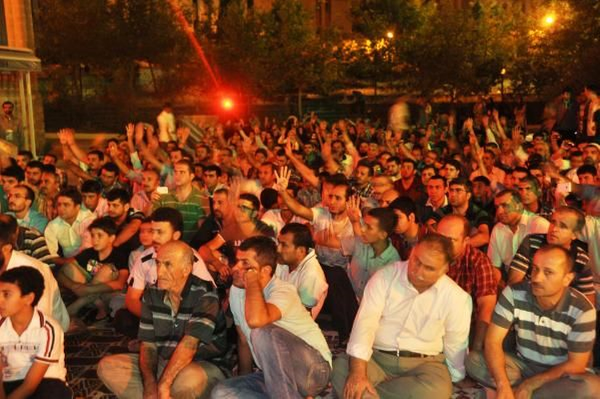 Mısır ve Suriye\'deki Katliamlara Tepki Gösterileri