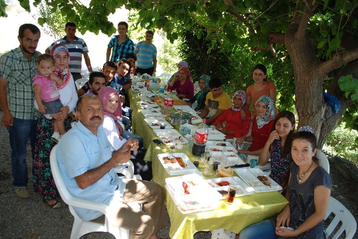 Öğretmenleri ile Her Yıl Bir Araya Geliyorlar