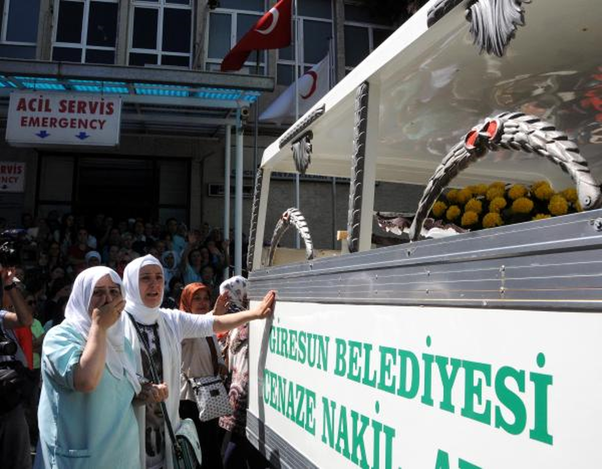 Öldürülen Kadın Memur İçin Çalıştığı Hastanede Tören