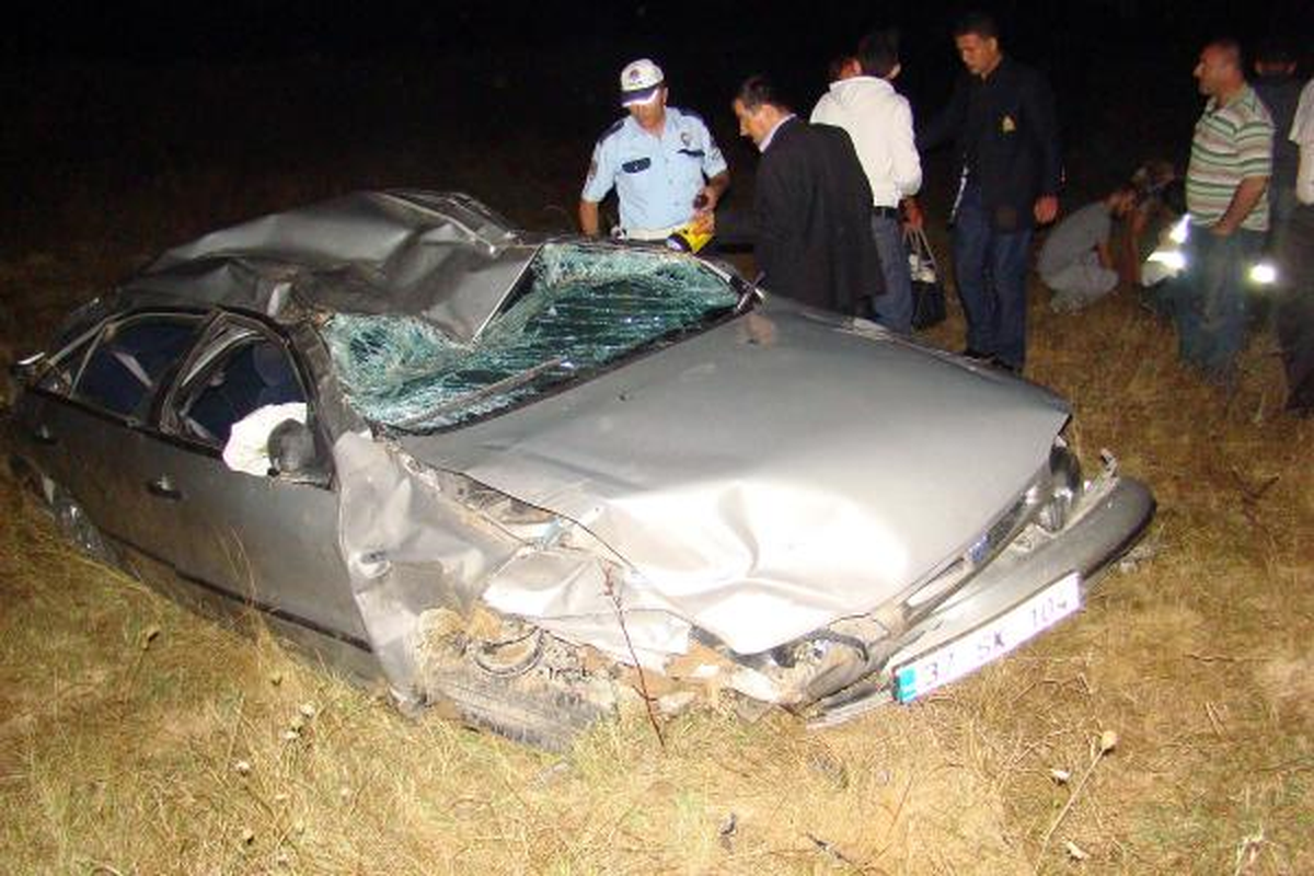 Otomobil Şarampole Uçtu : 4 Yaralı