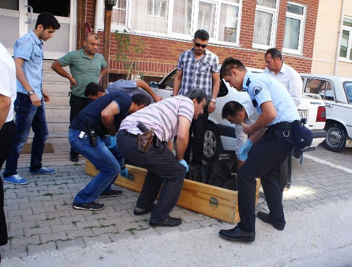 Şüpheli Ölümün Ardından \'İntihar\' Çıktı