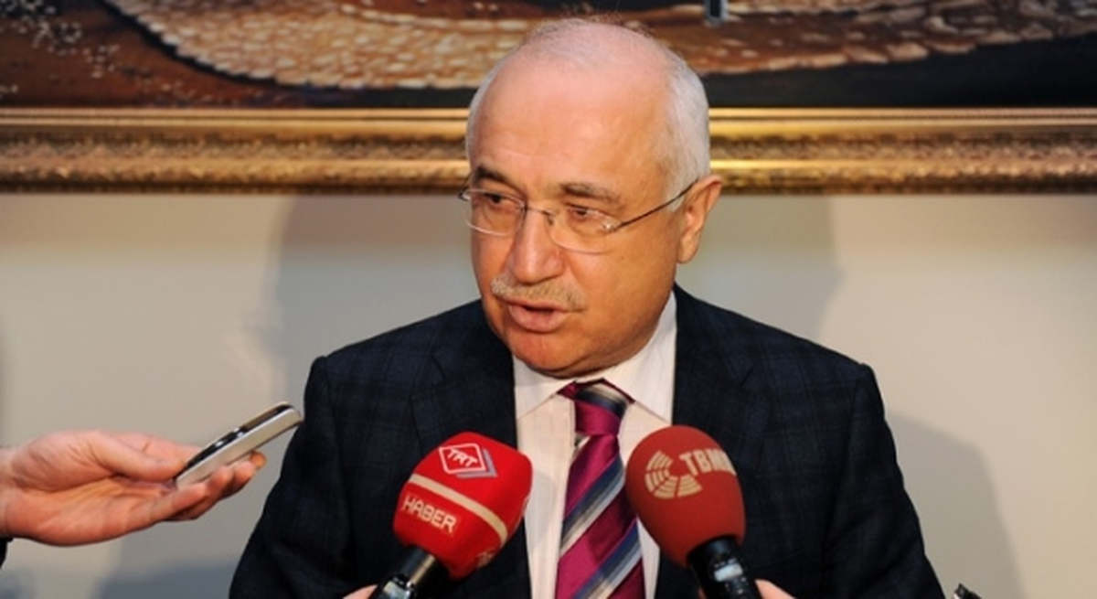 TBMM Başkanı Cemil Çiçek\'in Basın Toplantısı