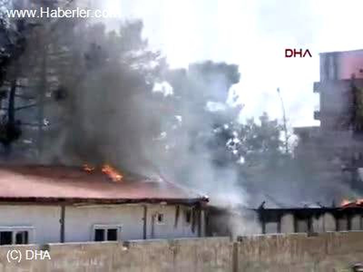 Viranşehir\' Deki Yangına Tomalı Müdahale